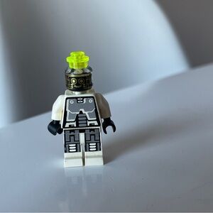LEGO Exploriens Droid Minifigure